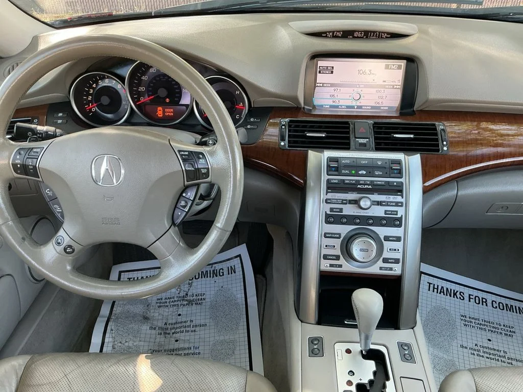 Used 2008 Silver Acura 3.5 image 18