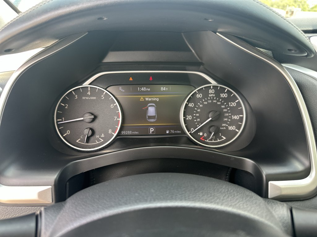 Used 2018 Pearl White Nissan SL image 21