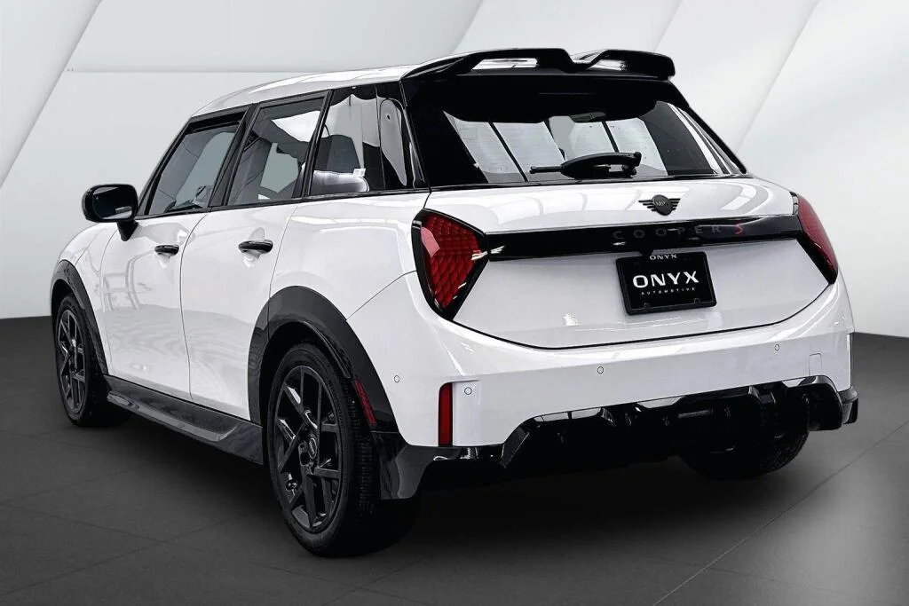 New 2026 Nanuq White Metallic MINI Cooper S image 5