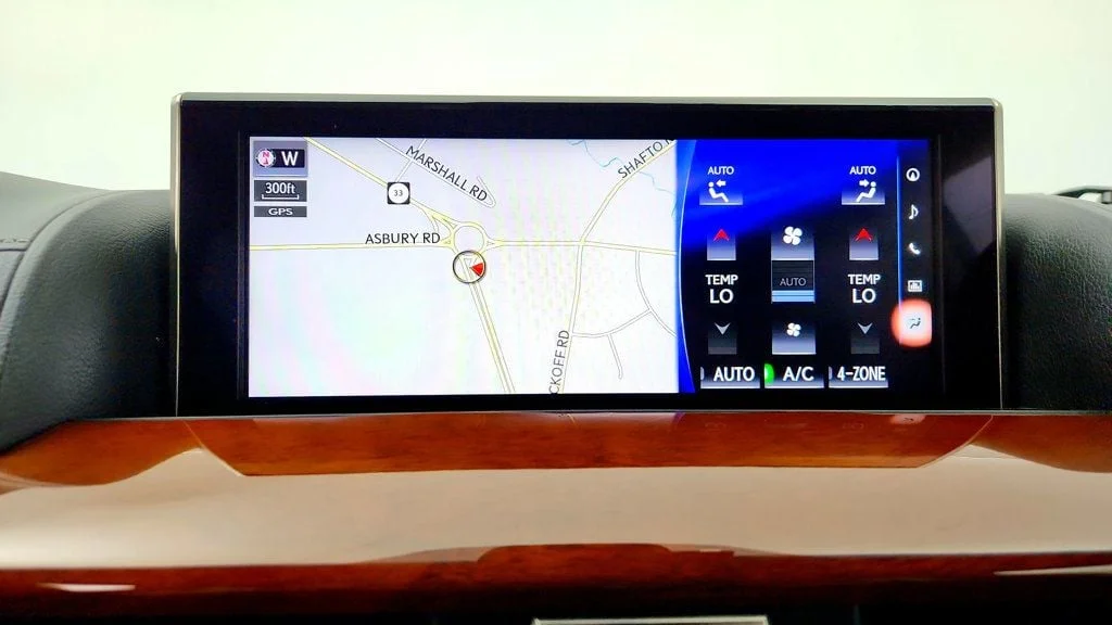 Used 2019 Black Onyx Lexus LX 570 Three Row 4WD w/ Mark Levinson, Rear DVD & Luxury Pkg image 20