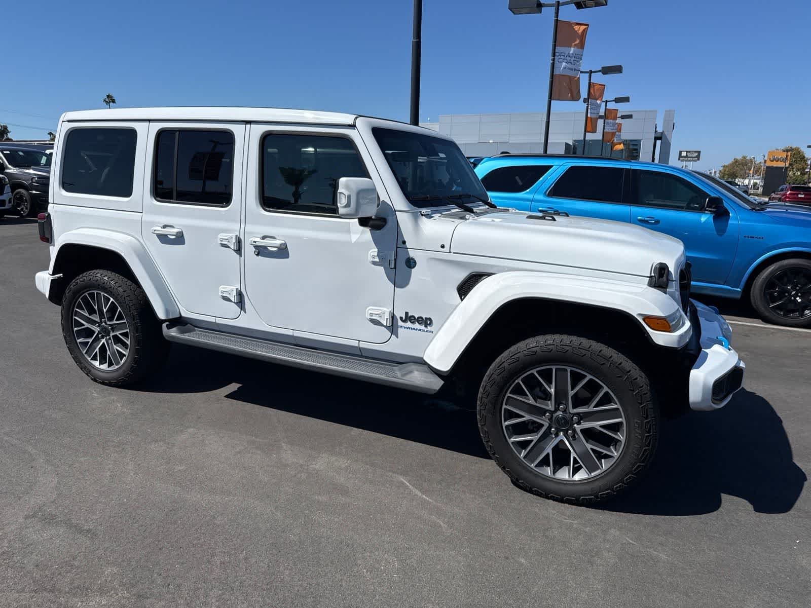 Used 2024 Bright White Clearcoat Jeep High Altitude image 9