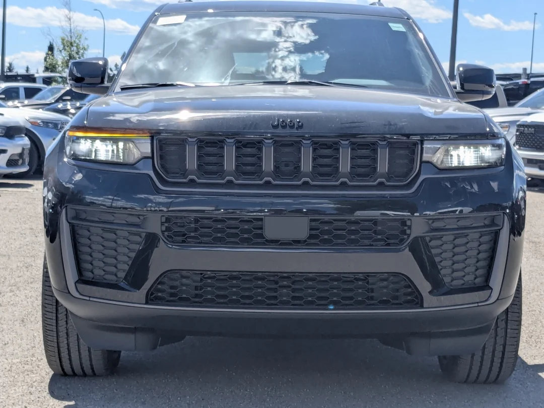 New 2026 Black Jeep Altitude - - Altitude Pkg - 10.25 Gauge Cluster - Adaptive Cruise - Heated Seats & More! image 3