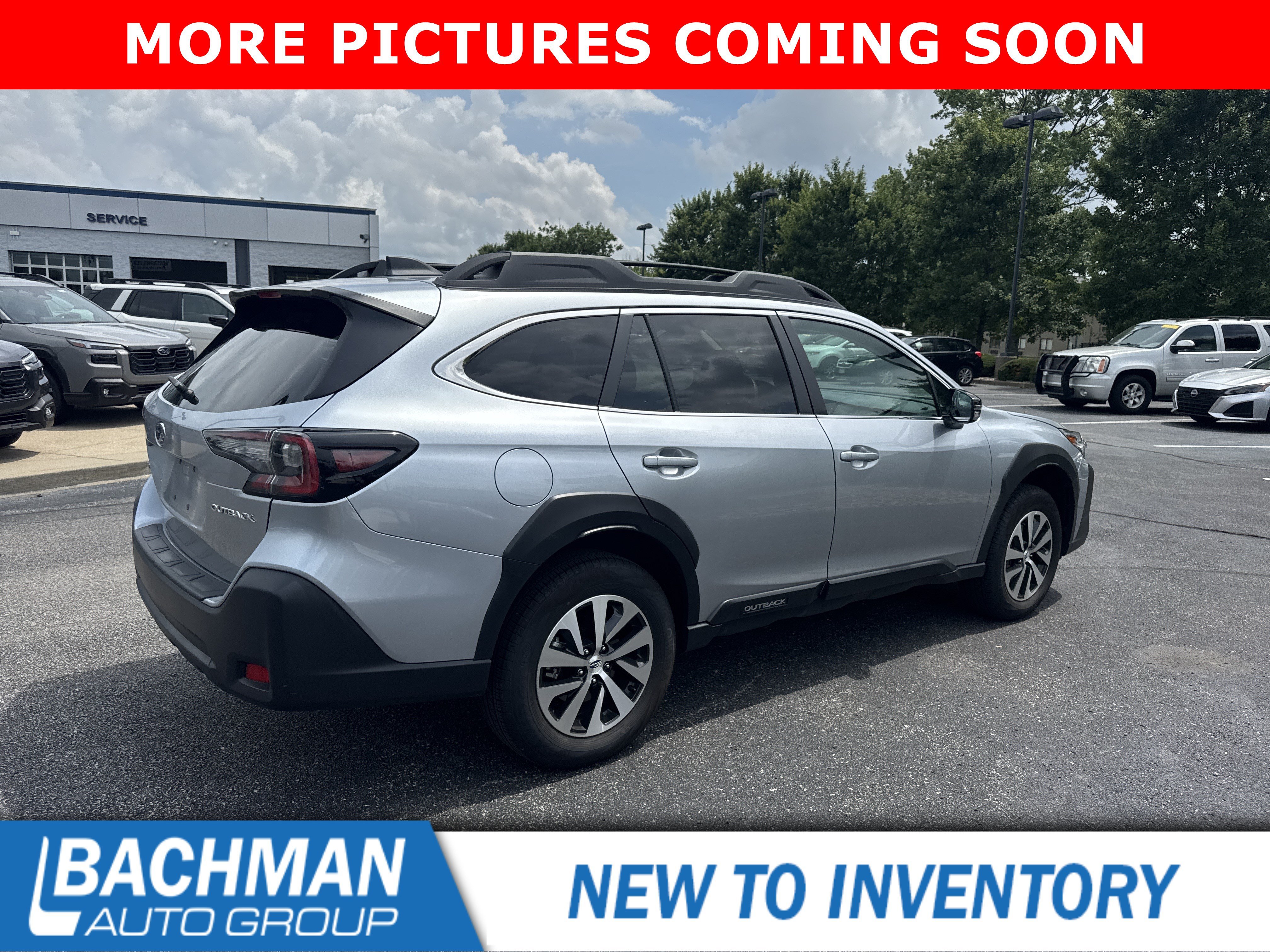 Used 2025 Ice Silver Metallic Subaru Premium image 3