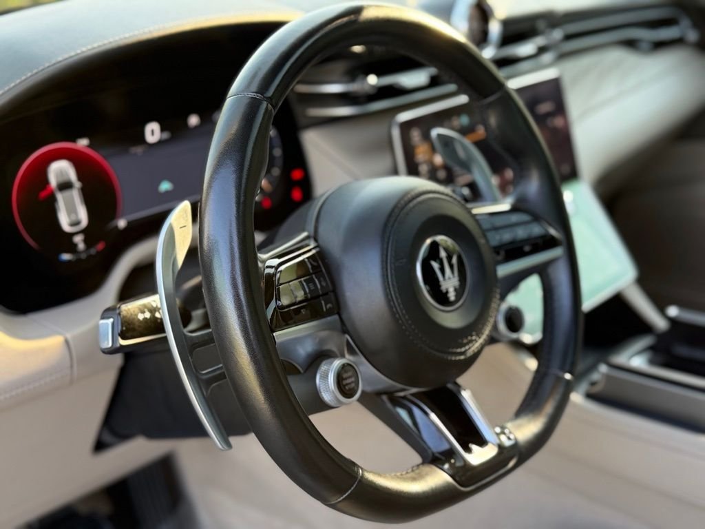 Used 2023 Bianco Astro Metallic Maserati GT image 17