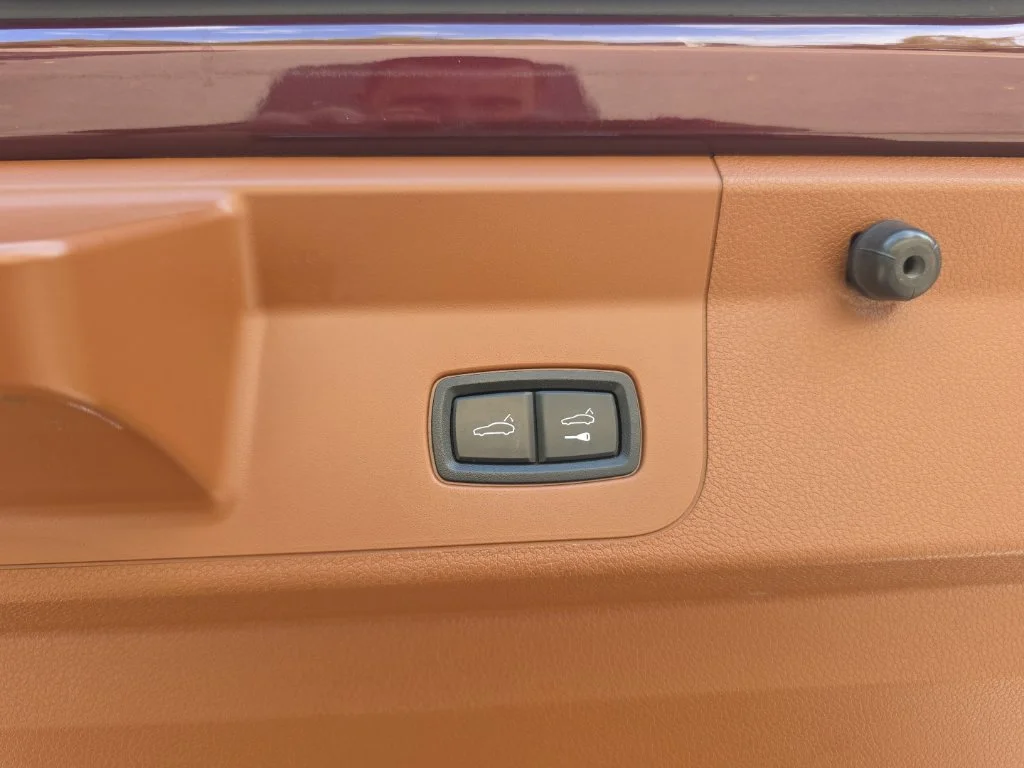 Used 2018  Porsche  image 9