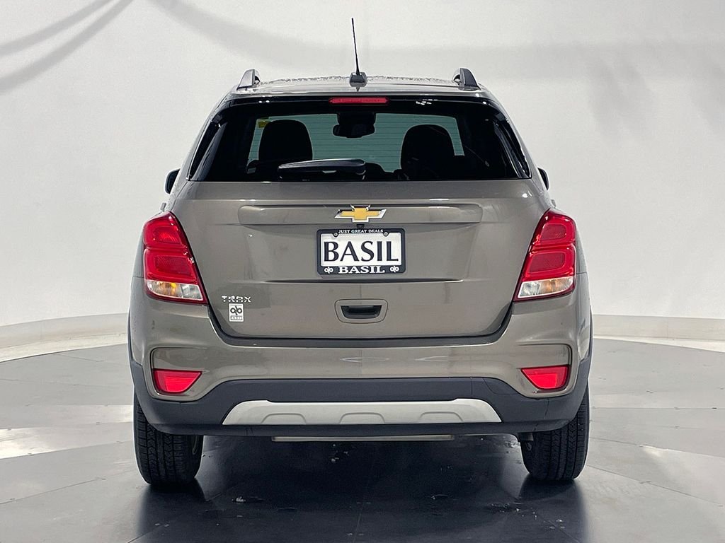 Used 2021 Gray Chevrolet LT image 12