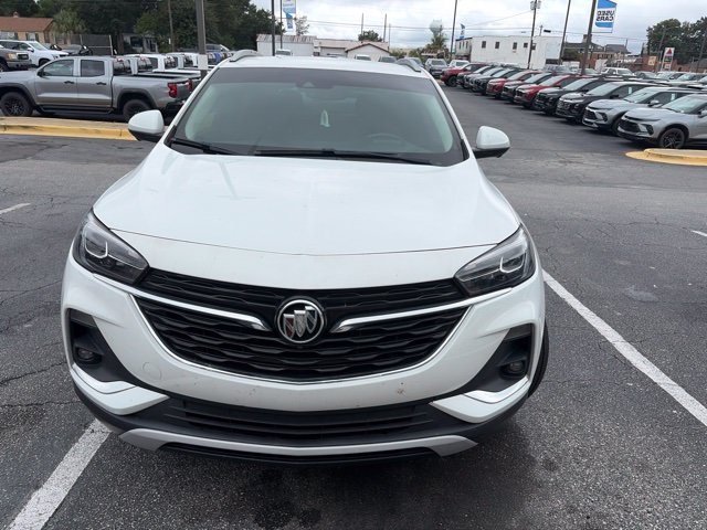 Used 2022 White Buick Essence image 3