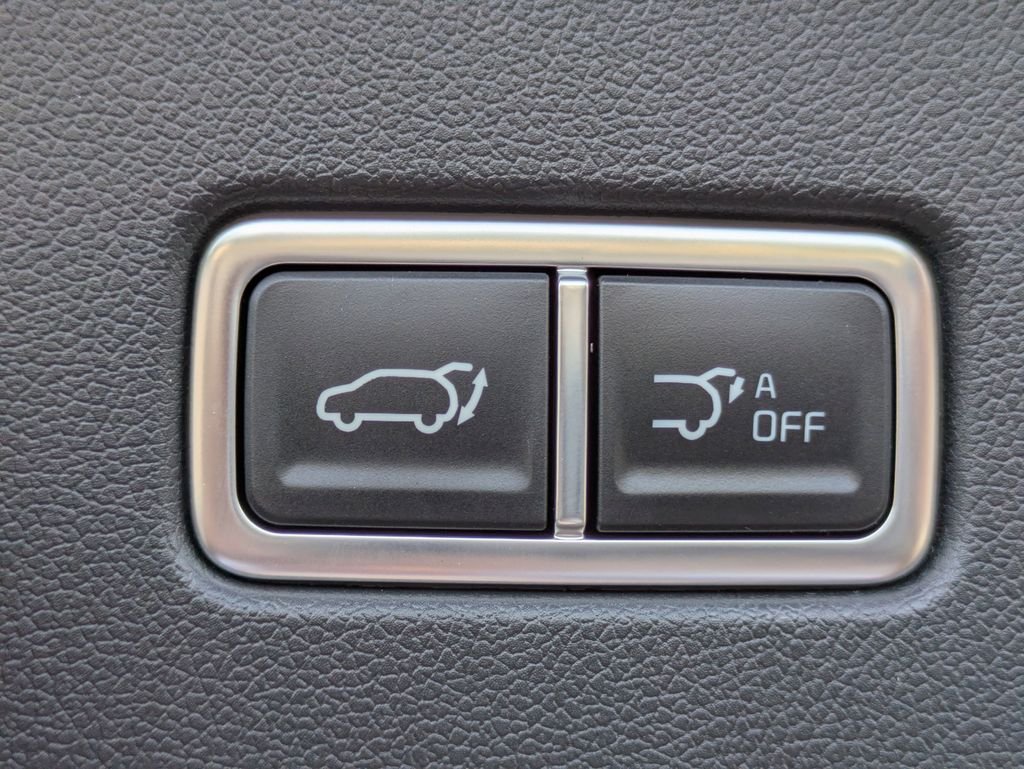 New 2026 Ivory Silver Kia EX image 13