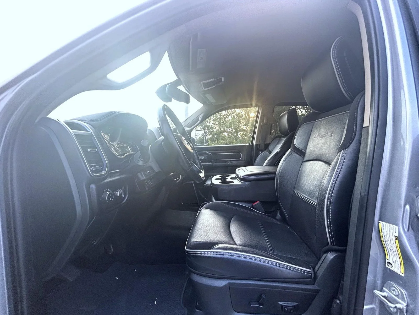 Used 2022 Silver Ram Laramie image 10