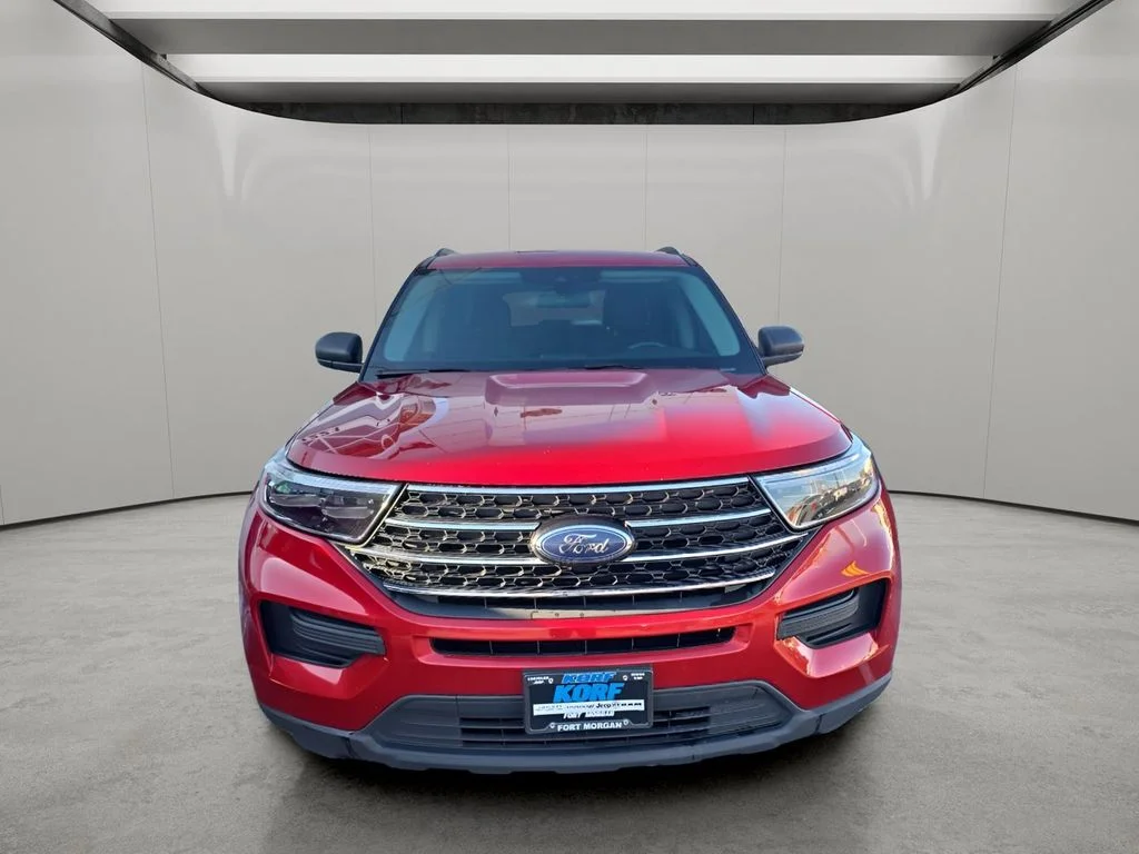 Used 2021 Rapid Red Metallic Tinted Clearcoat Ford XLT image 8