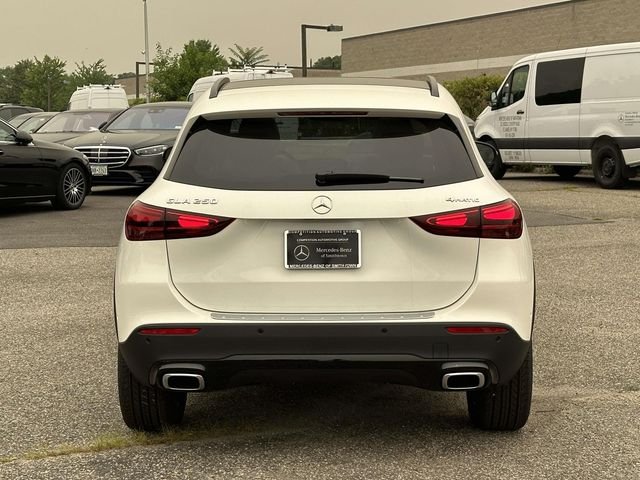 New 2026 Polar White Mercedes-Benz GLA 250 image 9