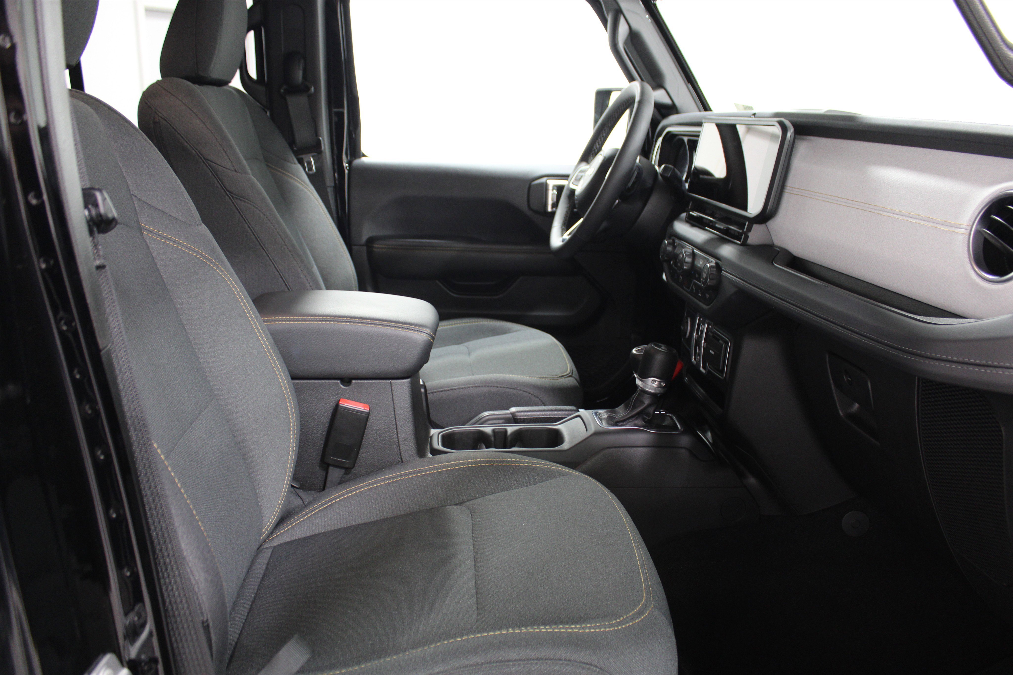 Used 2025 Black Clearcoat Jeep Sahara image 25