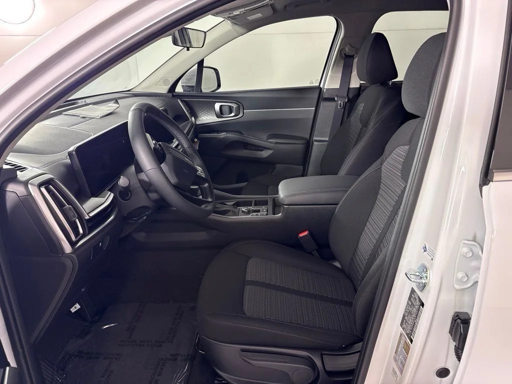 New 2026 Glacial White Pearl Kia LX image 25