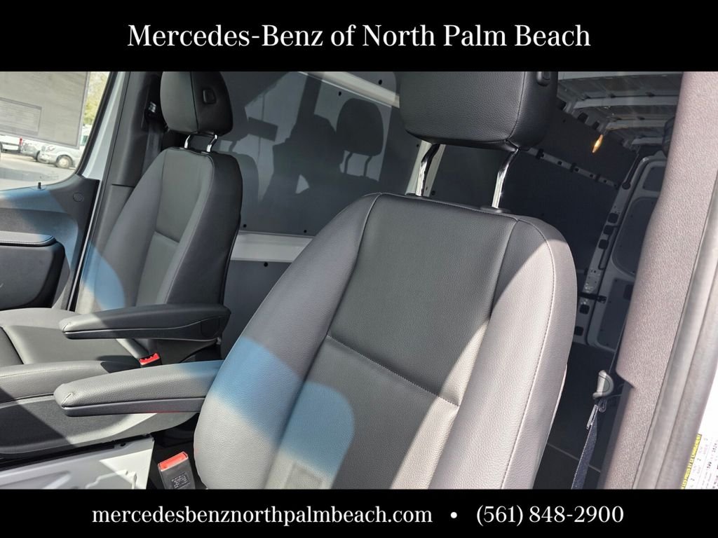 New 2026 Arctic+White Mercedes-Benz  image 12