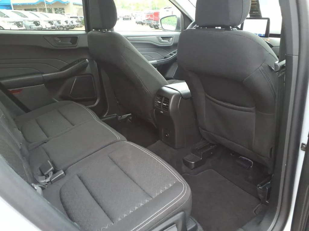 Used 2025 Silver Ford Active image 21