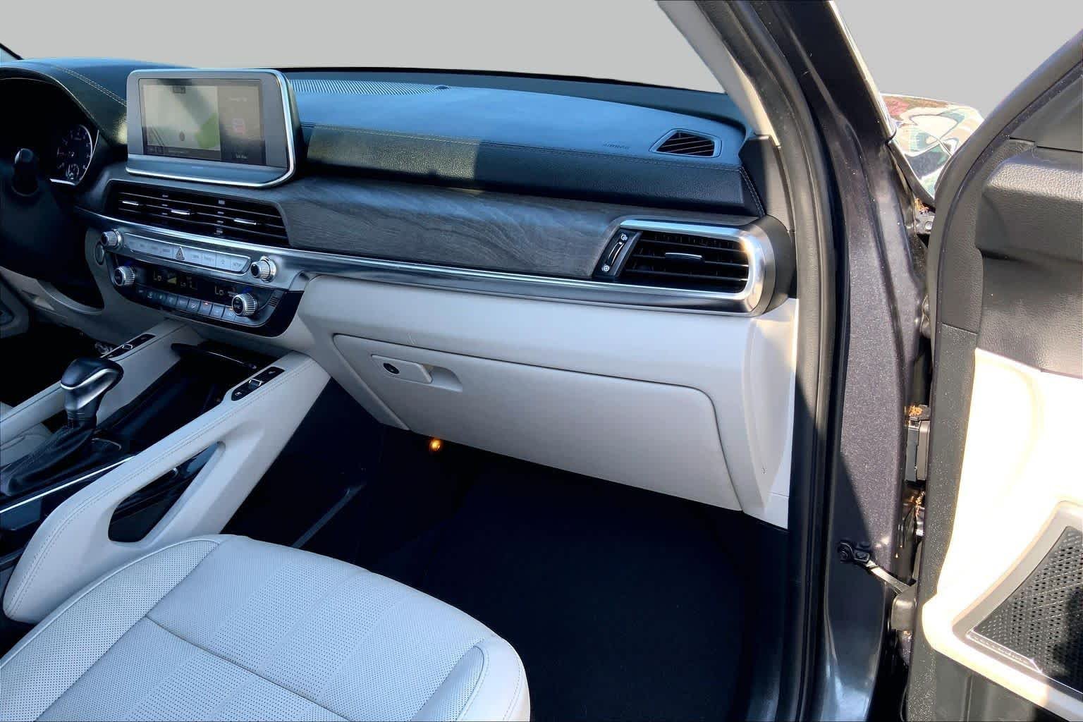 Used 2022 Gravity Grey Kia EX image 16