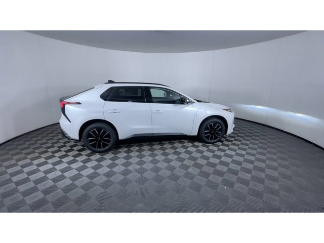 New 2026 COSMIC WHITE PEARL Subaru Premium image 9