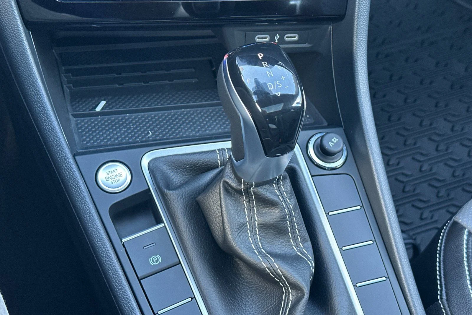 New 2026 Black Volkswagen 1.5T SEL image 19