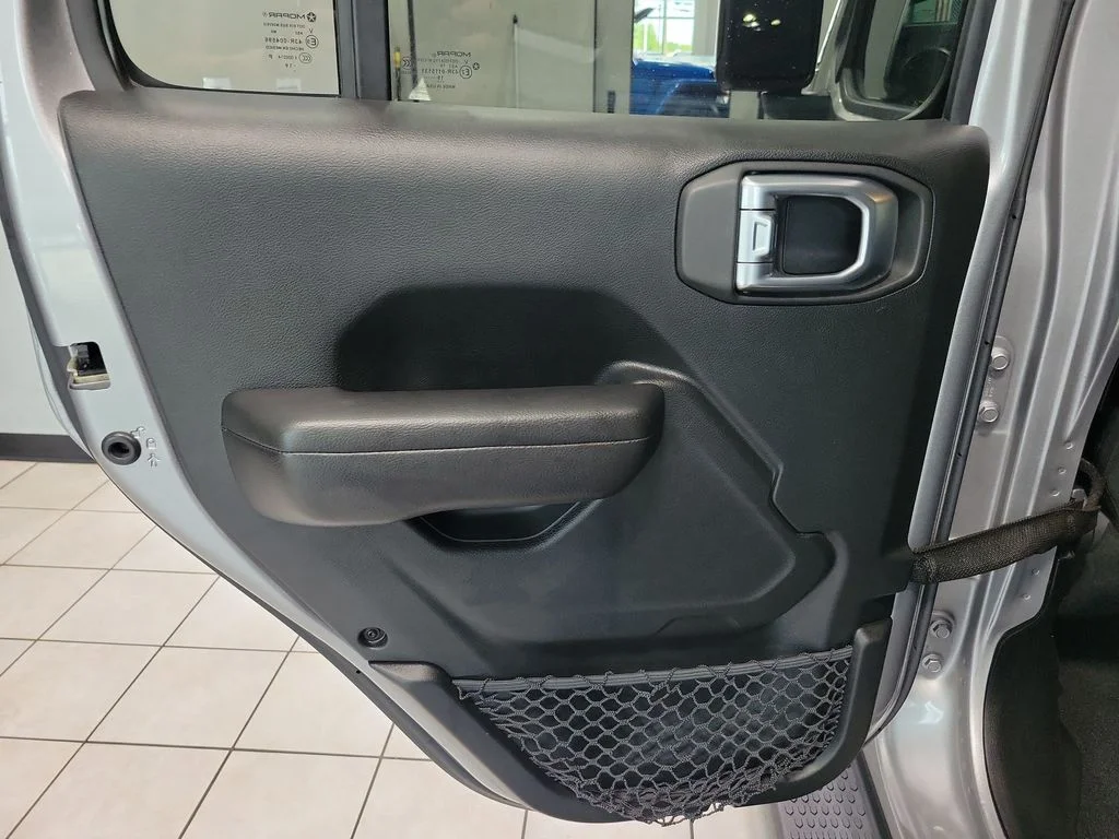 Used 2020 Silver Jeep Unlimited Sport S image 25