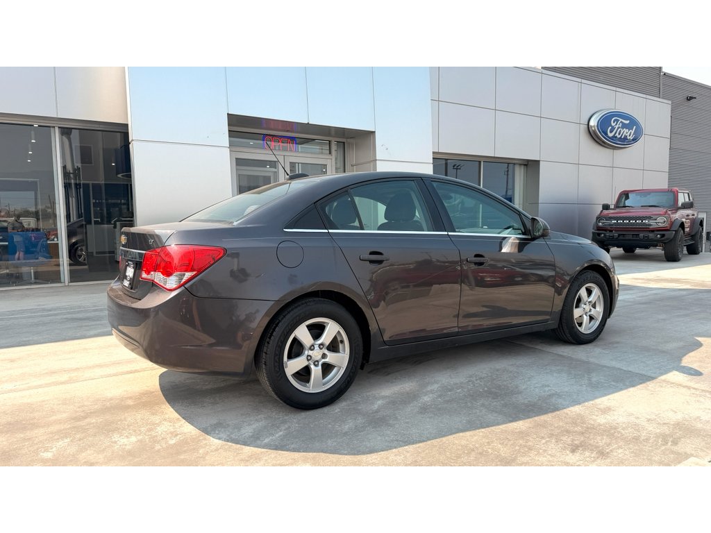 Used 2015 Gray Chevrolet LT image 5