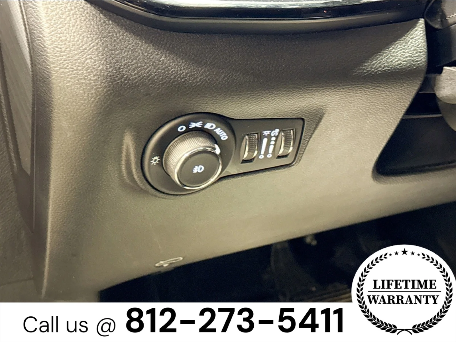 Used 2022 Black Jeep Trailhawk image 10