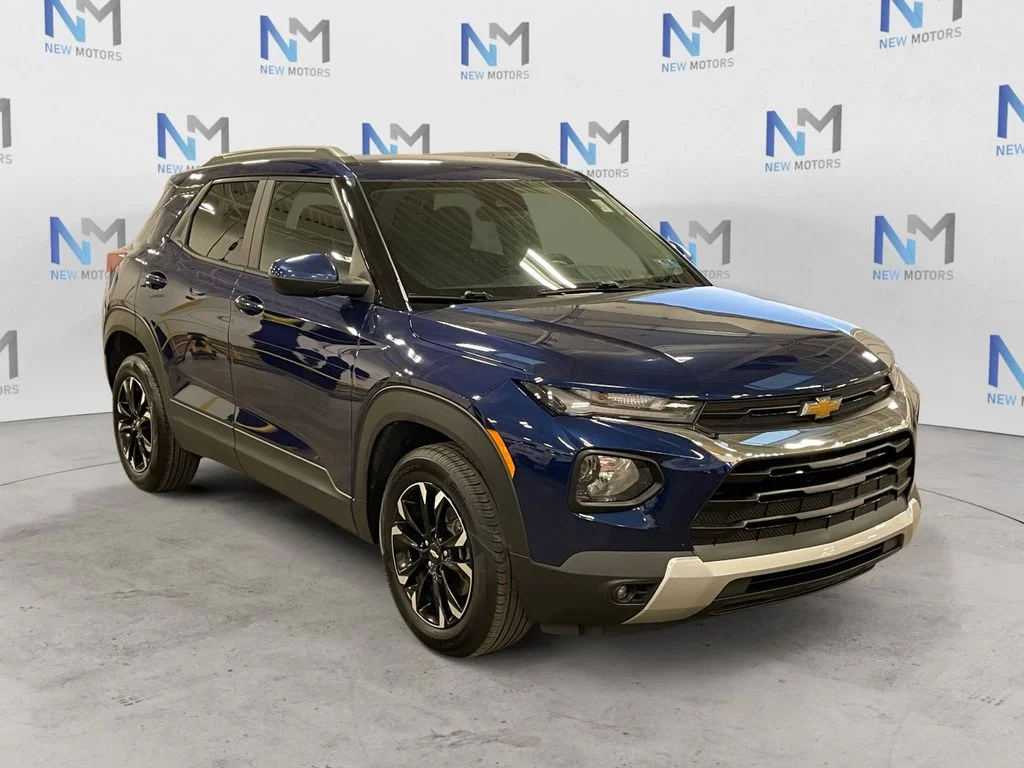 Used 2023 Blue Chevrolet LT image 7