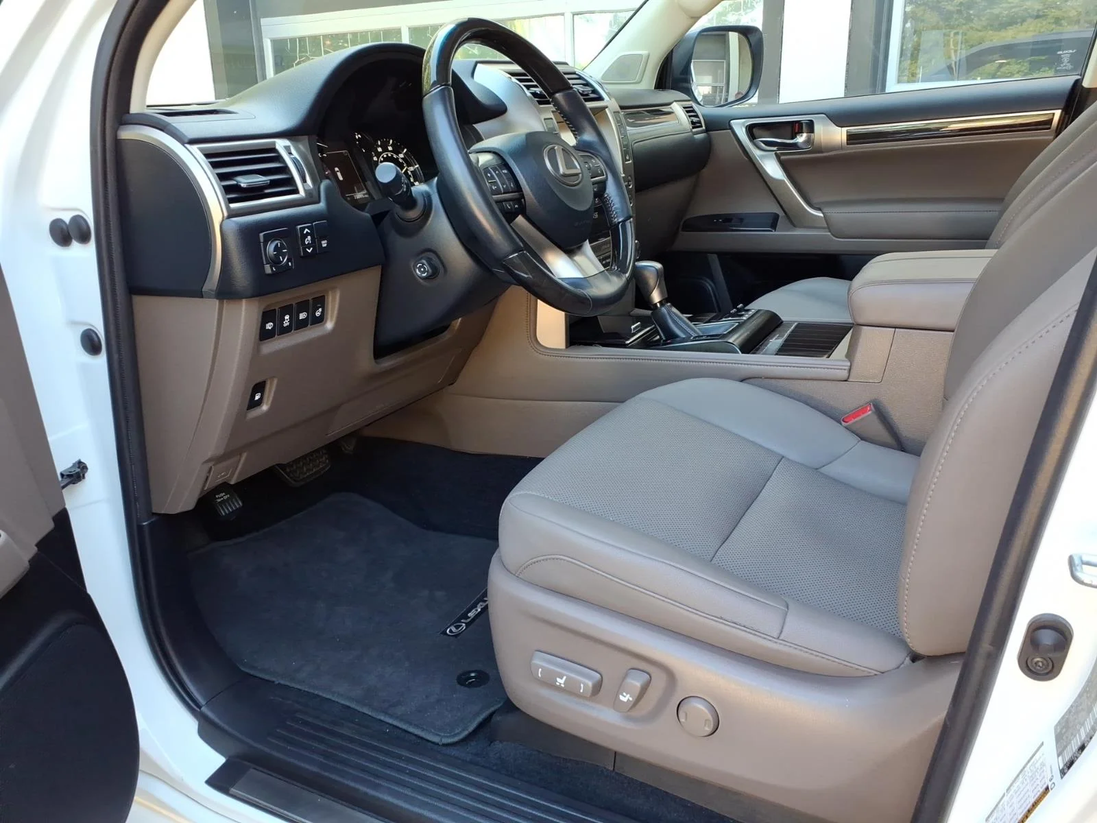 Certified Used 2021 Starfire Pearl (077) Lexus Premium image 17