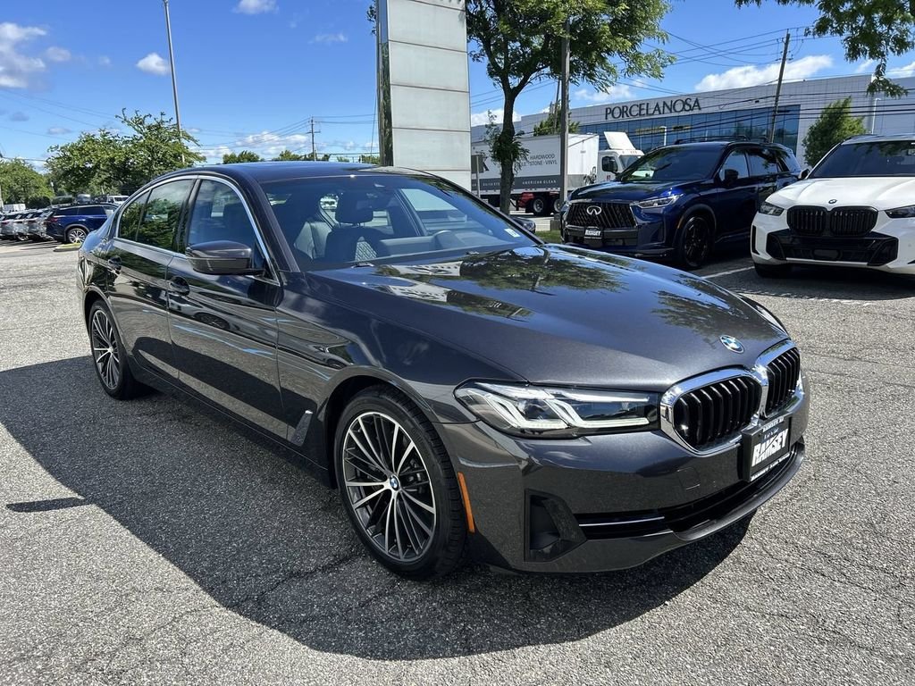 Used 2023 Dark Graphite BMW 540i xDrive image 2
