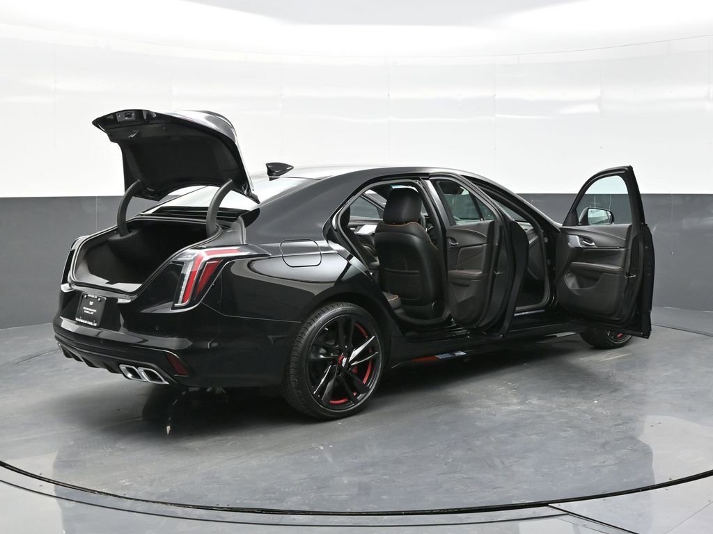2025 Cadillac CT4 V-Series - Photo 30