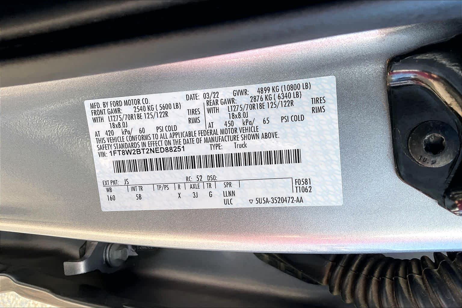 Used 2022 Iconic Silver Metallic Ford LARIAT image 34
