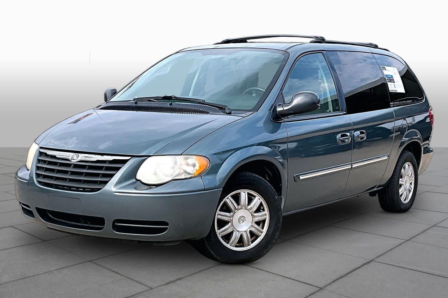 Used 2007 Chrysler Town & Country Touring with VIN 2A4GP54L17R135039 for sale in Oklahoma City, OK