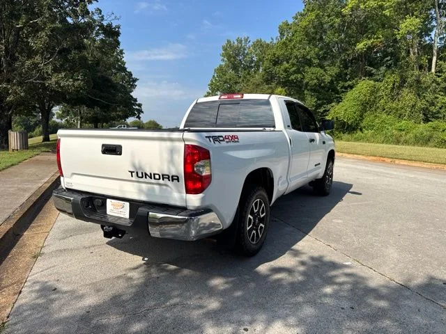 Used 2017 White Toyota SR5 image 7