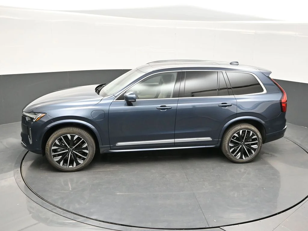 New 2026 Denim Blue Volvo T8 Plus image 19