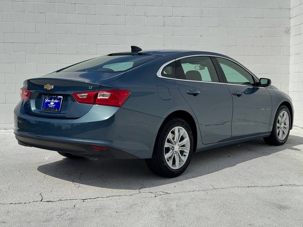 Used 2025 Lakeshore Blue Metallic Chevrolet 1LT image 12
