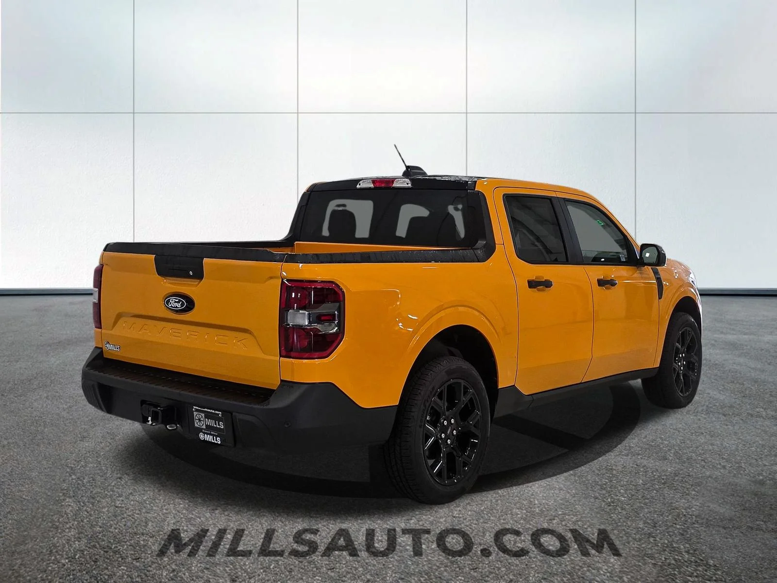 New 2026 Orange Fury Metallic Tri-Coat Ford XLT image 8