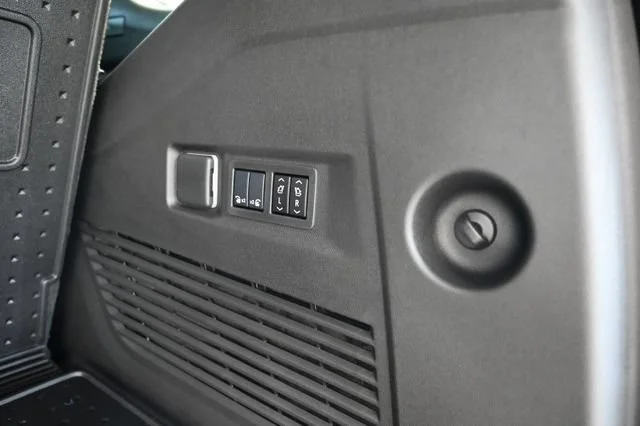 2026 Chevrolet Tahoe Premier - Photo 31