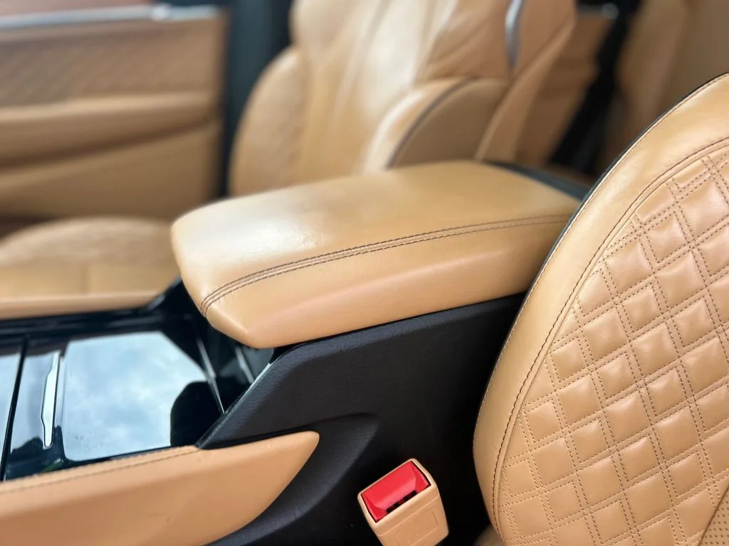 Used 2025 White Jeep Summit Reserve image 6