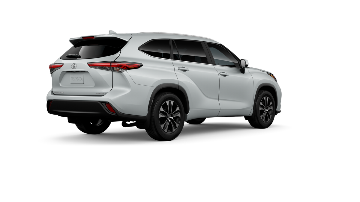 New 2026 Wind Chill Pearl Toyota XLE image 10