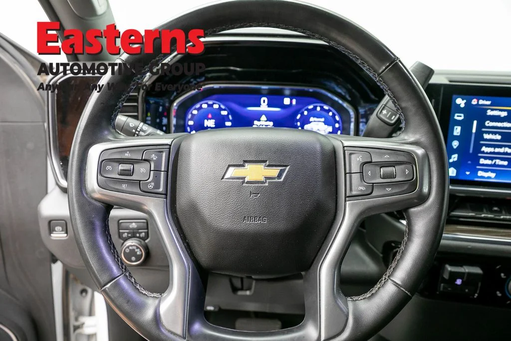 Used 2023 White Chevrolet LT image 10