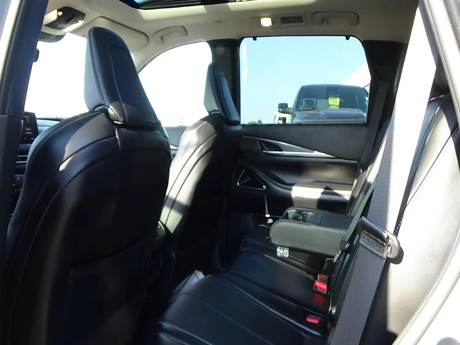 Used 2026 Graphite Shadow (kad) INFINITI Luxe image 13