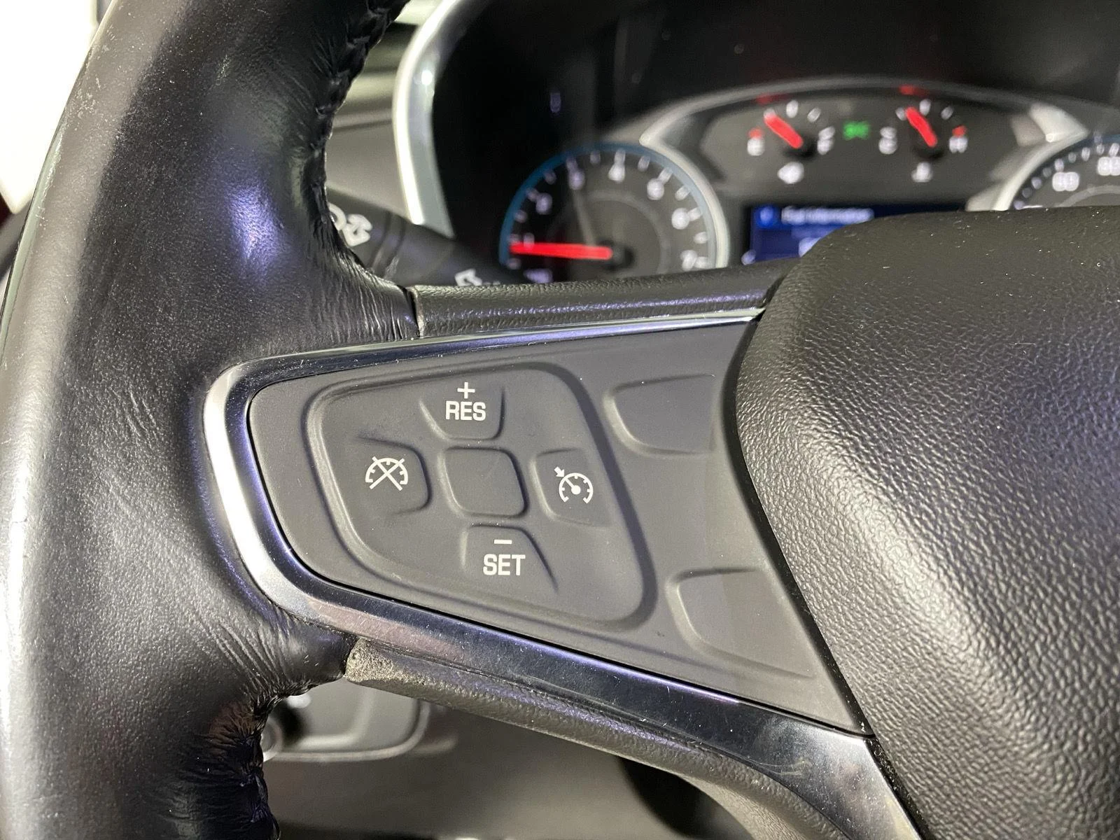 Used 2019 Cajun Red Tintcoat Chevrolet LT image 18