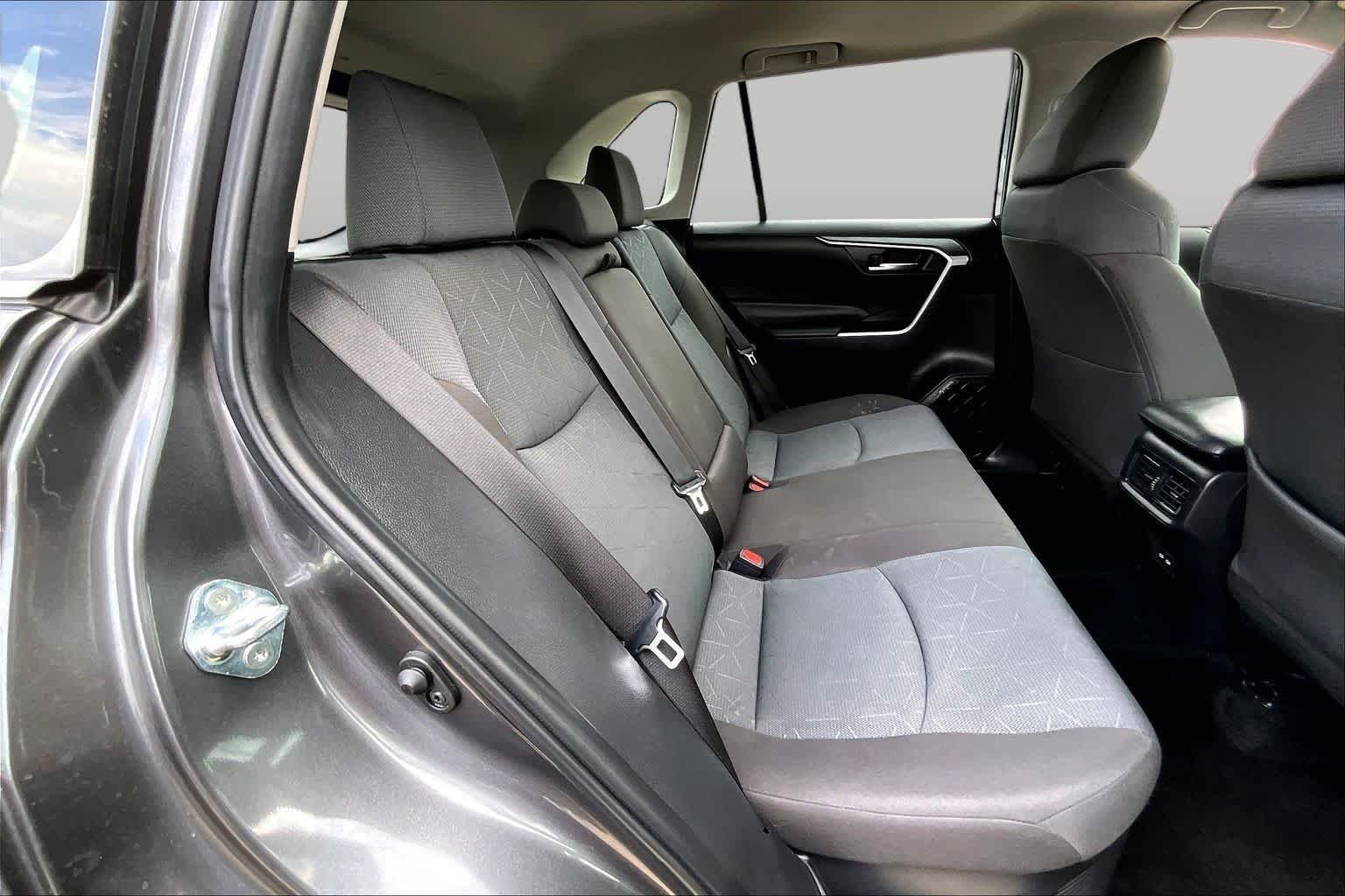 Used 2025 Magnetic Gray Metallic Toyota Hybrid XLE image 41