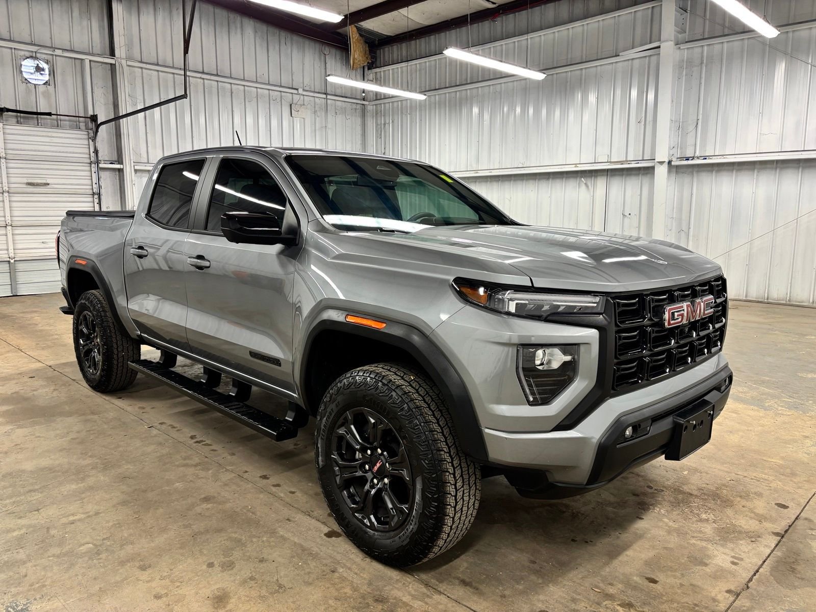 Used 2025 Silver GMC Elevation image 1