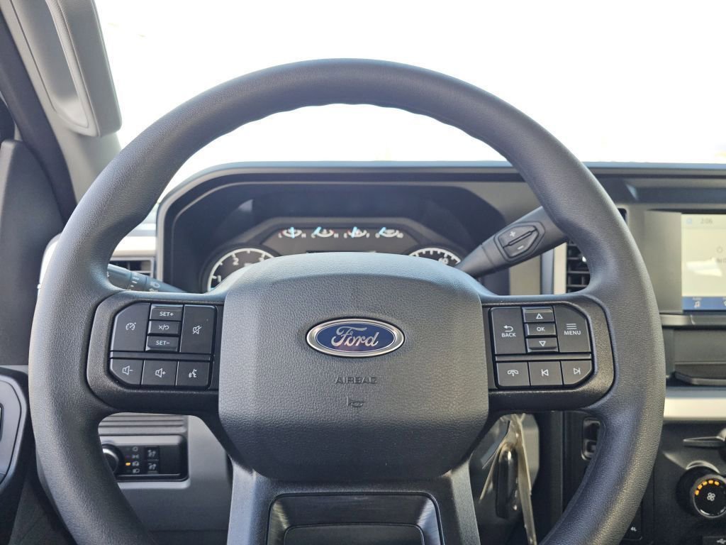 New 2026 Oxford White Ford XL image 31