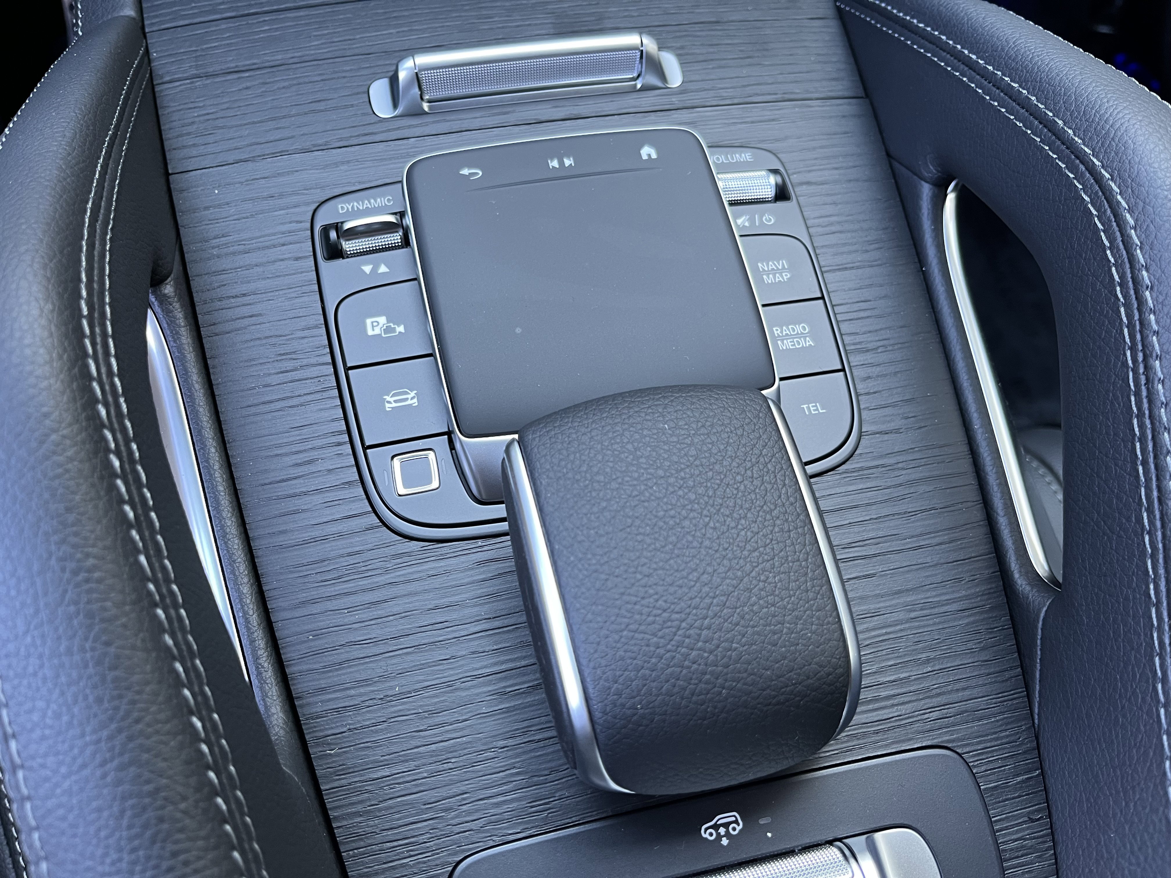 New 2026 SELENITE GREY Mercedes-Benz GLS 450 image 27