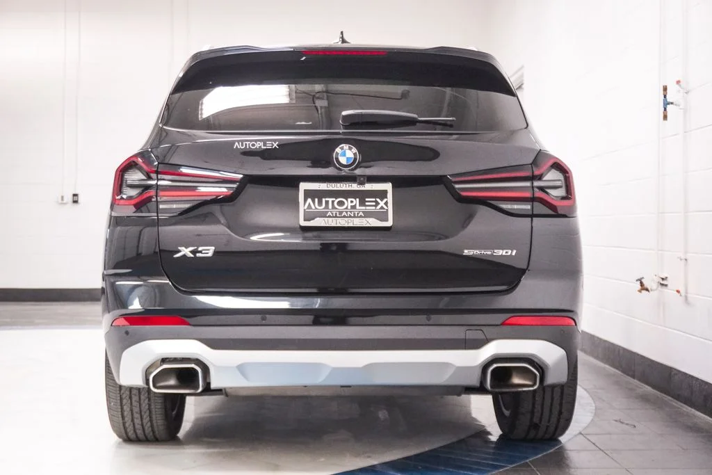 Used 2022 Black BMW sDrive30i image 41