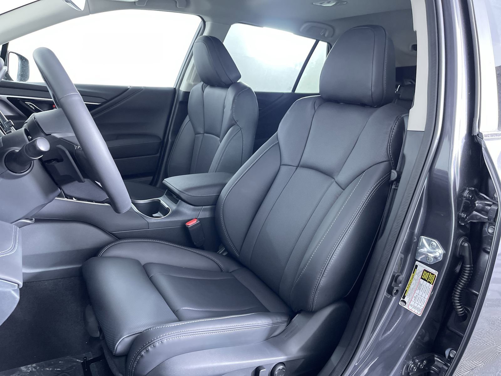 2025 Subaru Outback Limited - Photo 14