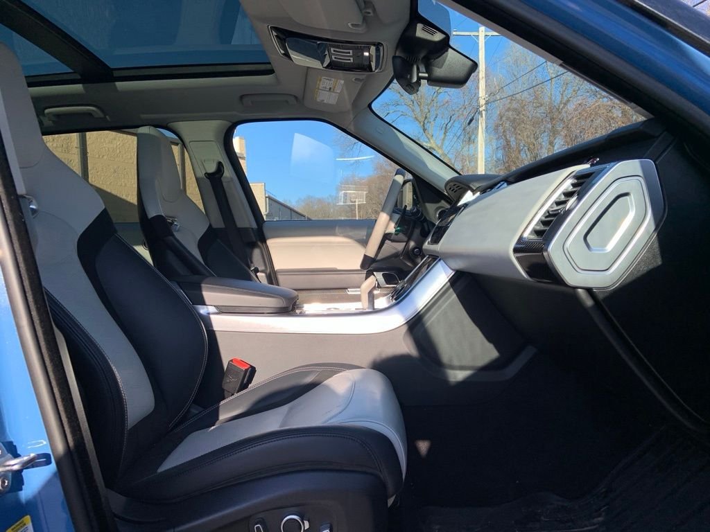 Used 2022 Blue Land Rover SVR image 18