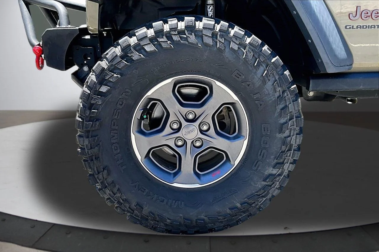 Certified Used 2020 Green Jeep Rubicon image 32