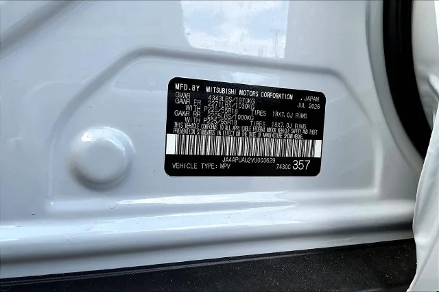 New 2027 White Mitsubishi 2.0 ES 2WD image 8